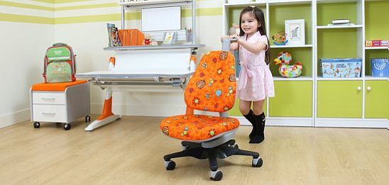 Дитячі крісла та стільці